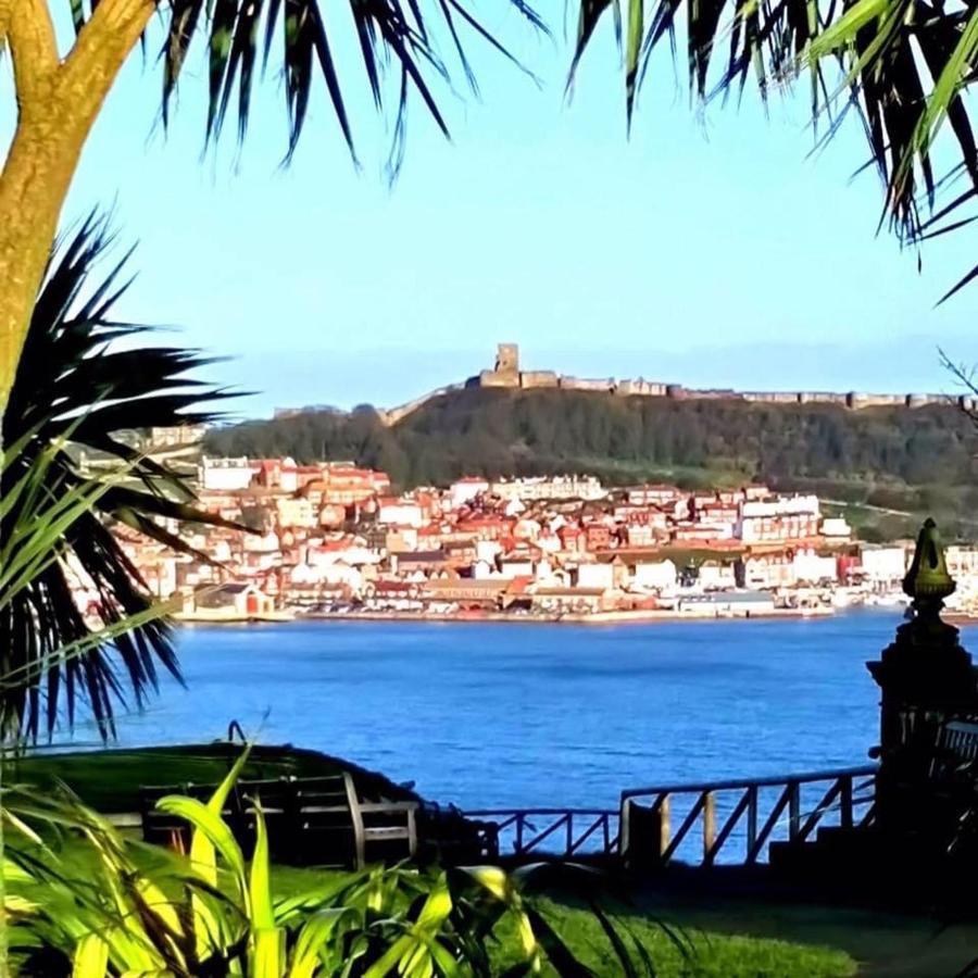 Lighthouse View, One Min From Harbour & Beach Apartman Scarborough Kültér fotó